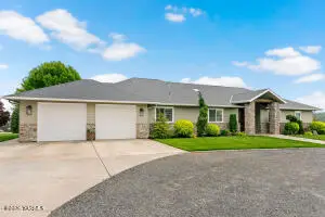 181 Valley View Rd, Yakima, WA 98908 - #2