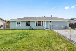 61 Larson Rd, Yakima, WA 98908