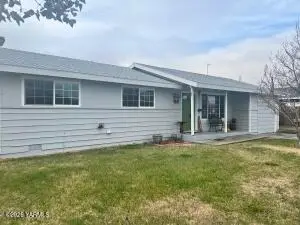 1427 S 7th St, Sunnyside, WA 98944 - #1