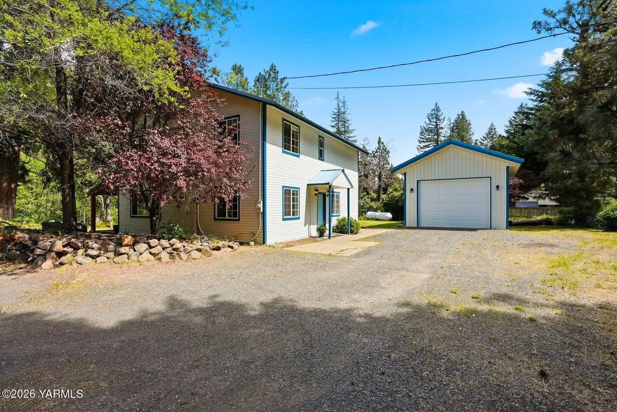 81 Pine Cliff Dr, Naches, WA 98937 - #1