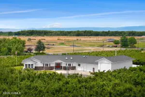 7911 Yakima Valley Hwy, Zillah, WA 98953 - #1