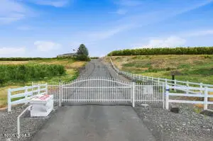 7911 Yakima Valley Hwy, Zillah, WA 98953 - #3