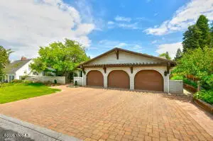 101 Gilbert Dr, Yakima, WA 98902 - #2