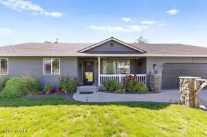 204 N 57th St, Yakima, WA 98901 - #1