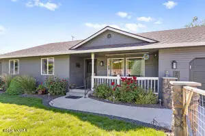 204 N 57th St, Yakima, WA 98901 - #3