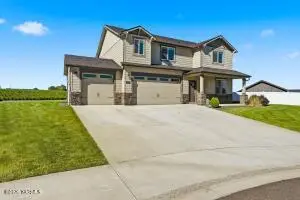 7901 W Whatcom Ave, Yakima, WA 98908 - #2