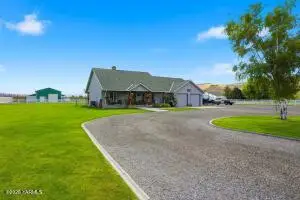 5005 Gamache Rd, Moxee, WA 98936 - #2