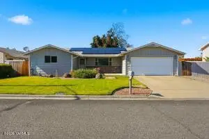 2605 W Viola Ave, Yakima, WA 98902