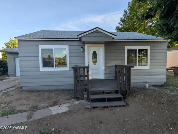 1306 W Washington Ave, Union Gap, WA 98903
