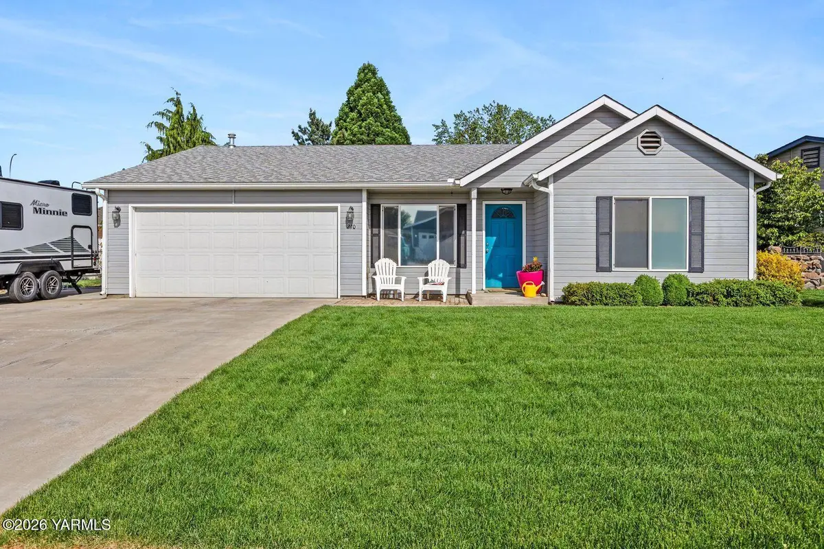 210 S 89th Ave, Yakima, WA 98908 - #1