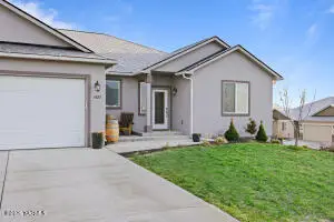 1425 Valhalla Lp, Selah, WA 98942 - Image #2