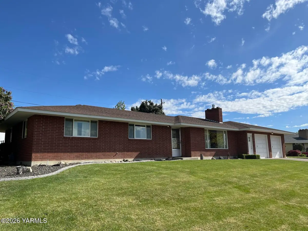 6101 W Yakima Ave, Yakima, WA 98908 - #1