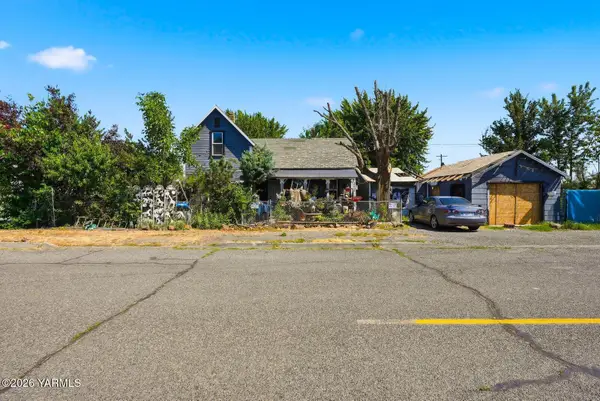416 S Toppenish Ave, Toppenish, WA 98948