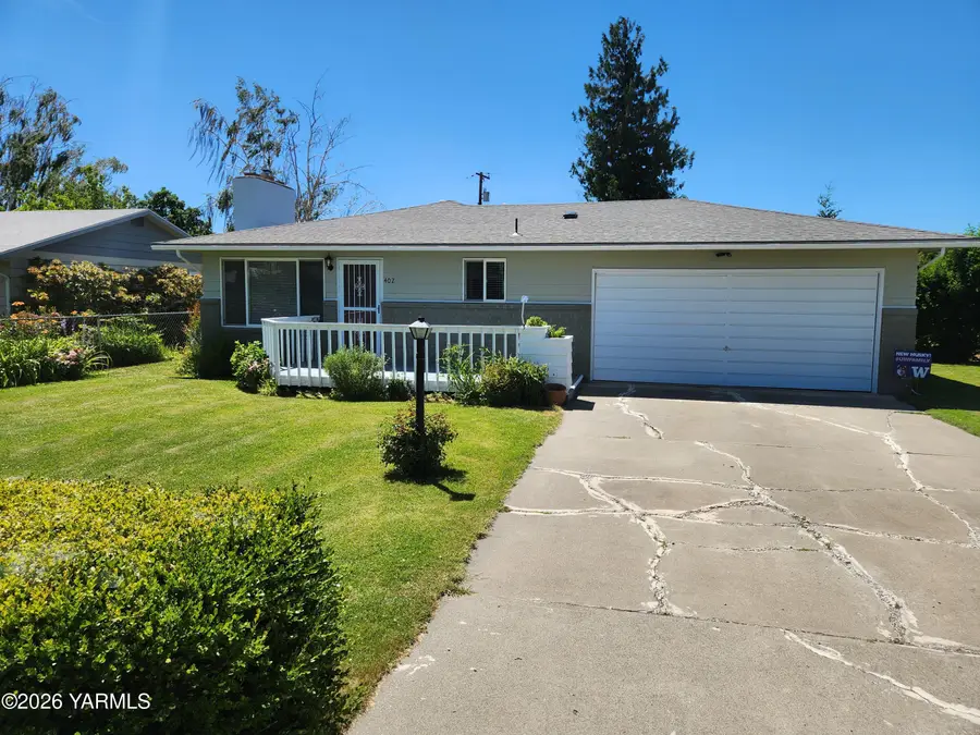 402 S 69th Ave, Yakima, WA 98908 - #2