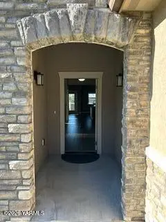 8806 Kail Dr, Yakima, WA 98908 - #3