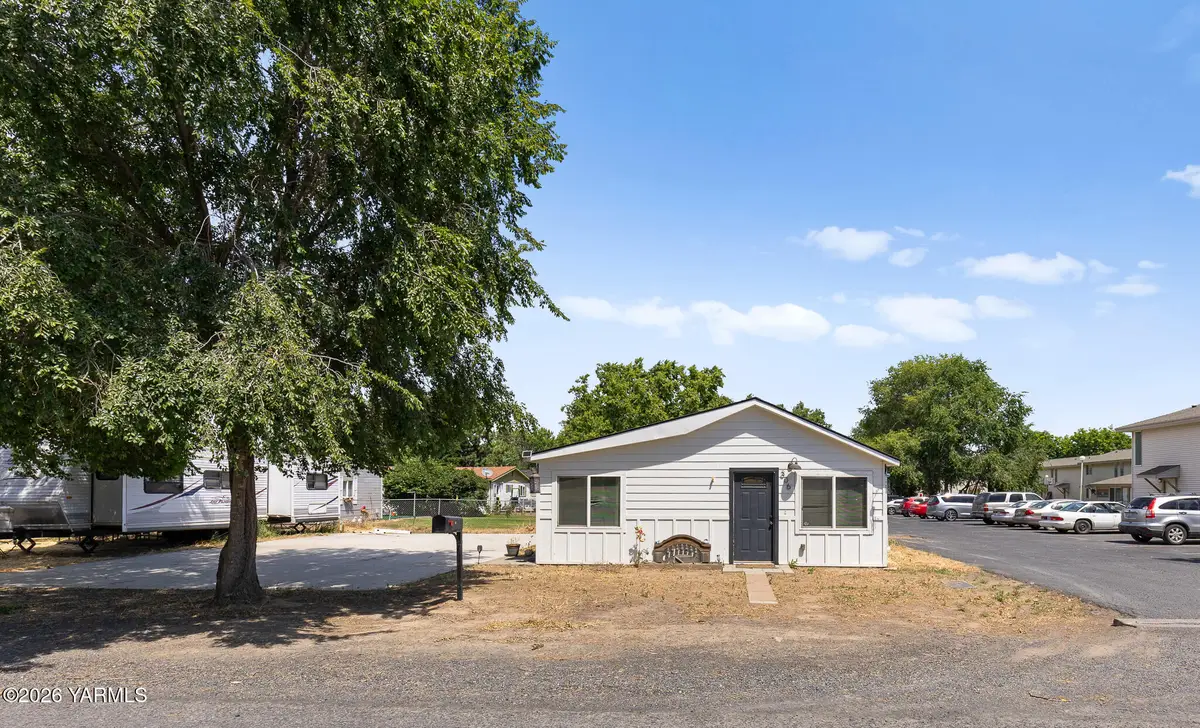306 E 5th, Warden, WA 98857 - #1