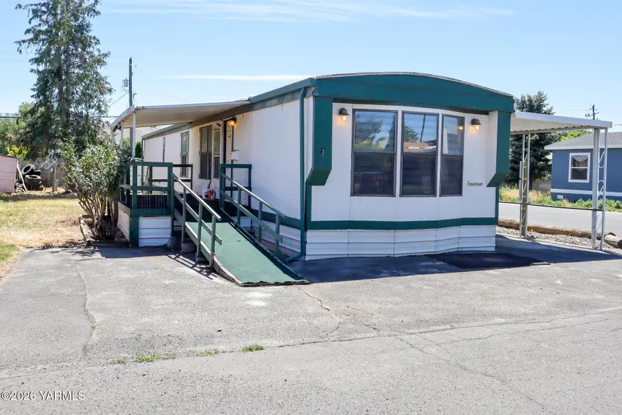 105 W Washington Ave #3, Yakima, WA 98903 - #2
