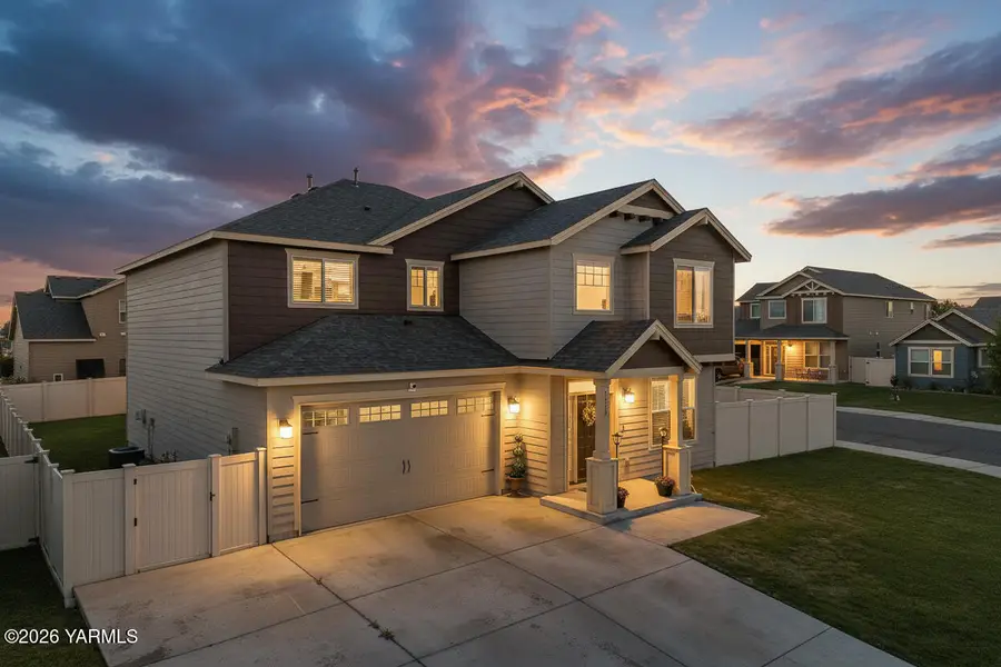 1713 Liberty Ln, Sunnyside, WA 98944 - #2