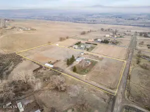 35208 NW 140 Pr Nw Rd, Benton City, WA 99320 - #3