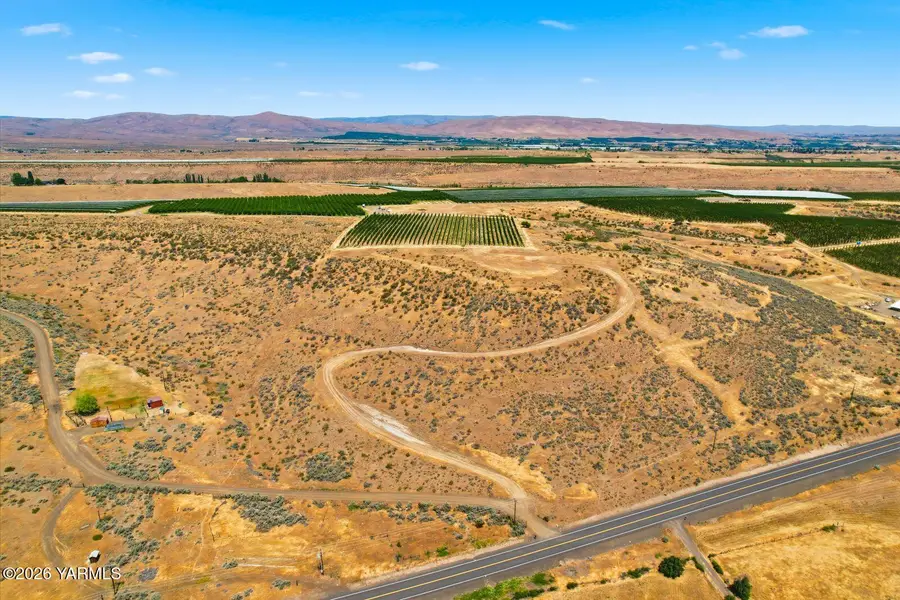 17011 Ahtanum Rd, Yakima, WA 98903 - #2