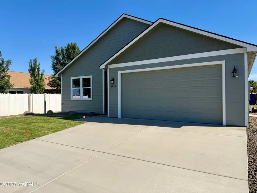 5912 Crestfields Rd, Yakima, WA 98903 - #3