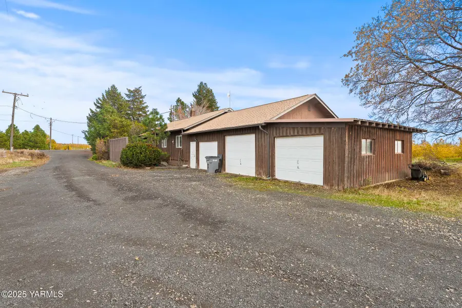 750 Potter Rd, Tieton, WA 98947 - #2