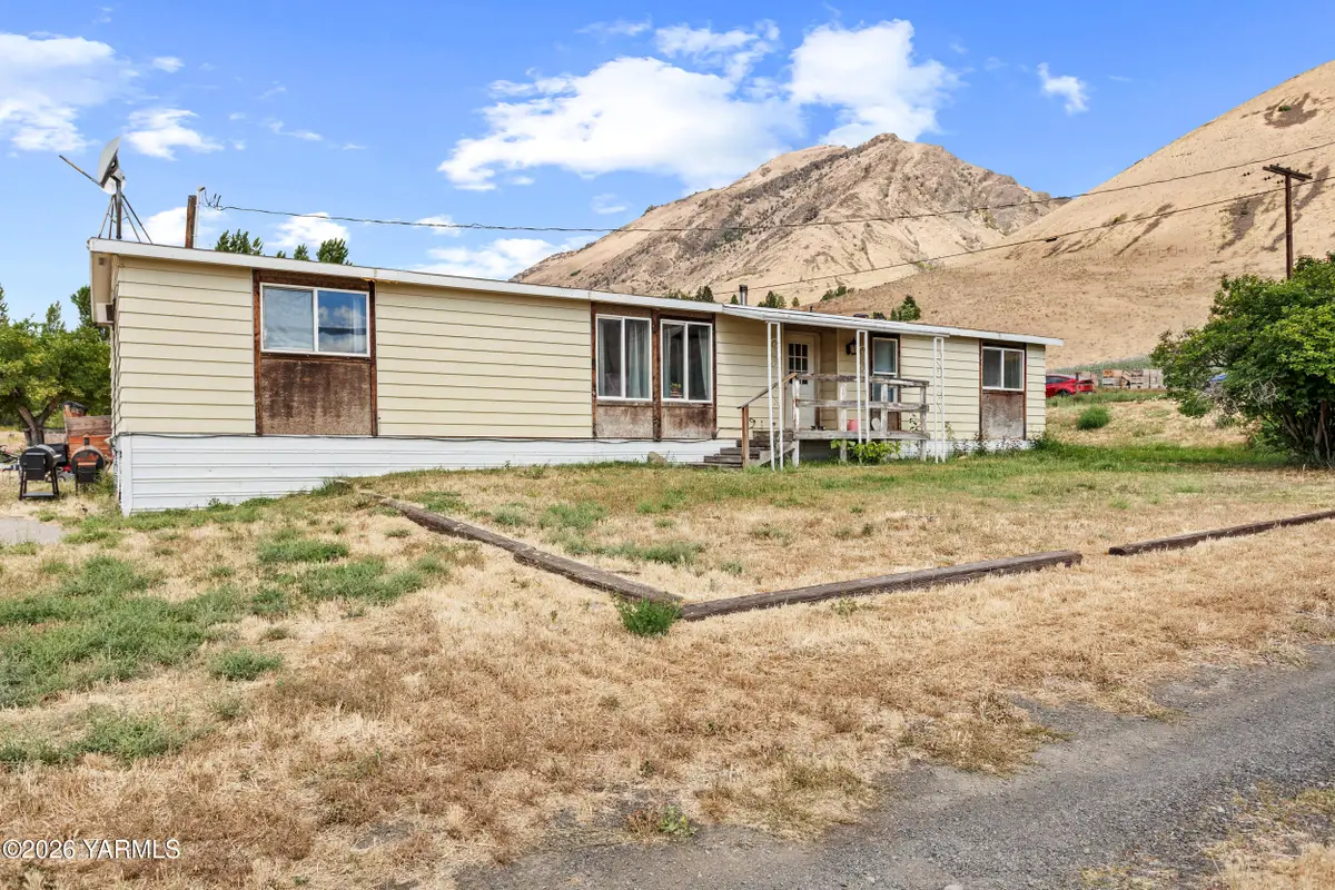 13640 Old Naches Hwy, Naches, WA 98937 - #1