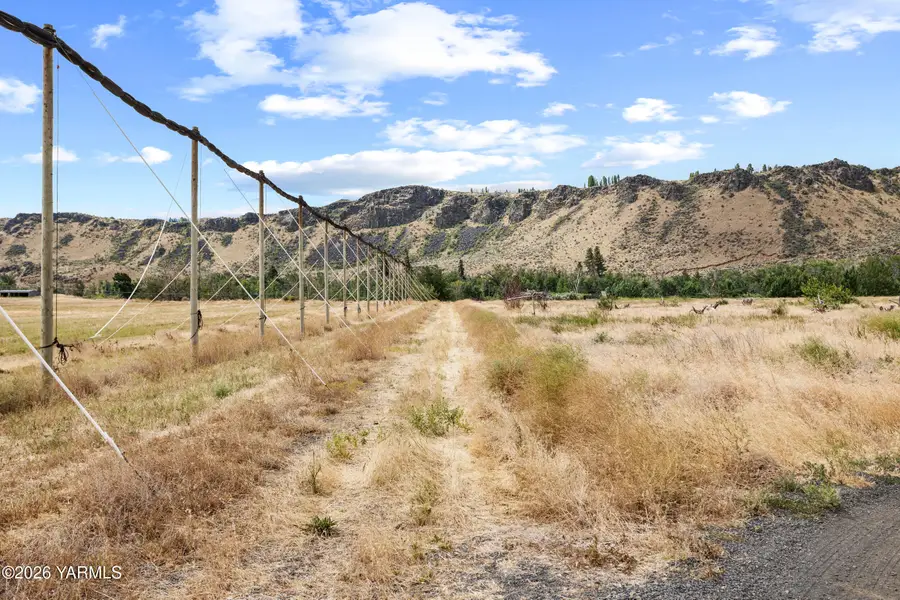 13640 Old Naches Hwy, Naches, WA 98937 - #3