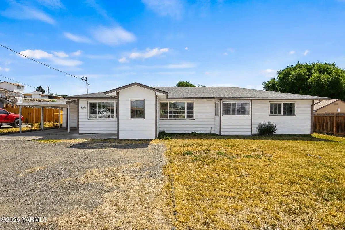 809 S 72nd Ave, Yakima, WA 98908 - #1