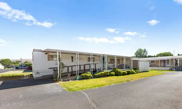 55 W Washington Ave #16, Yakima, WA 98903