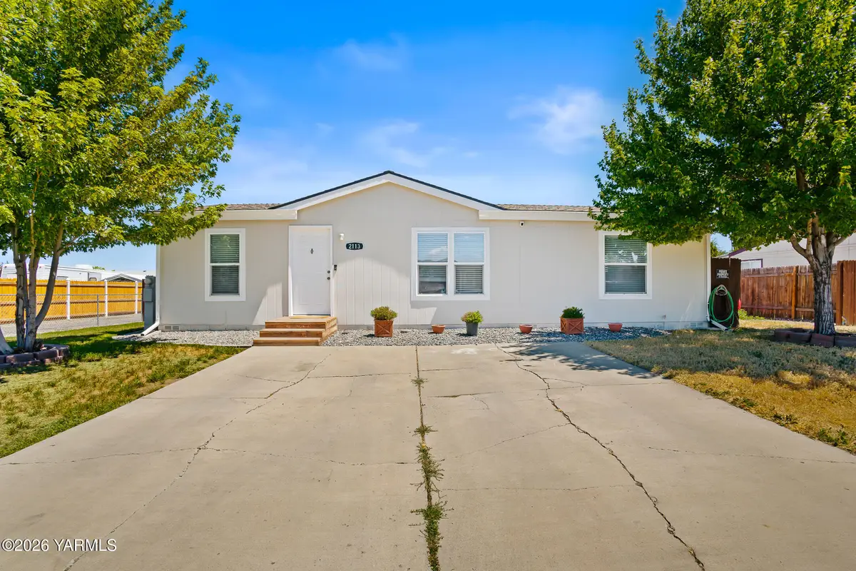 2113 S 61st Ave, Yakima, WA 98903 - #1