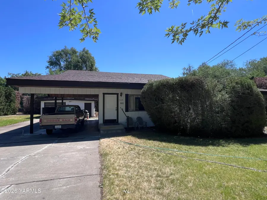 705 N 24th Ave, Yakima, WA 98902 - #2