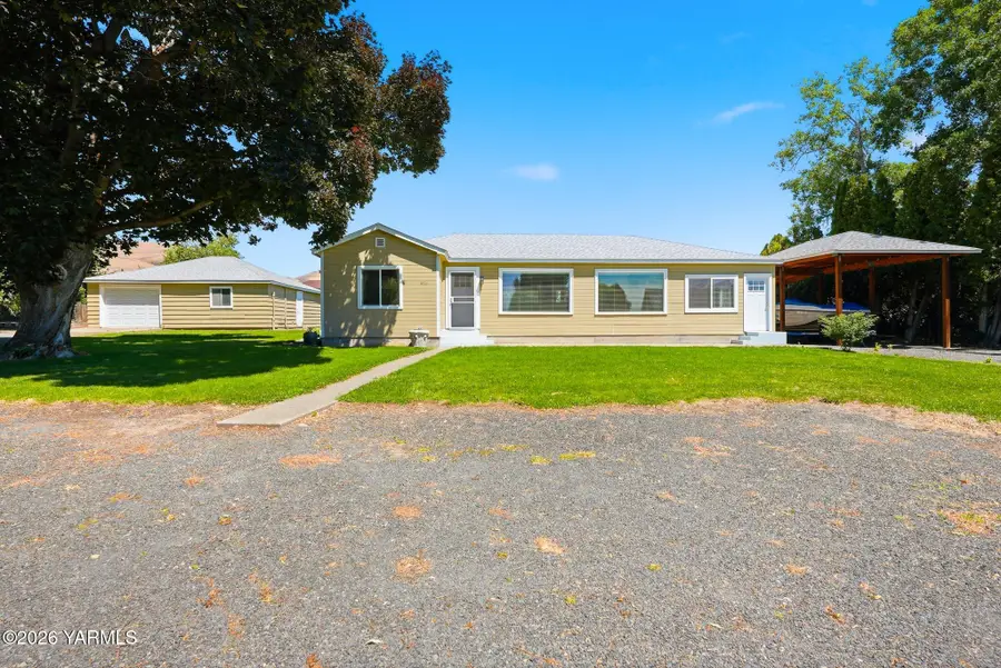 4711 E Hillcrest Dr, Yakima, WA 98901 - #2