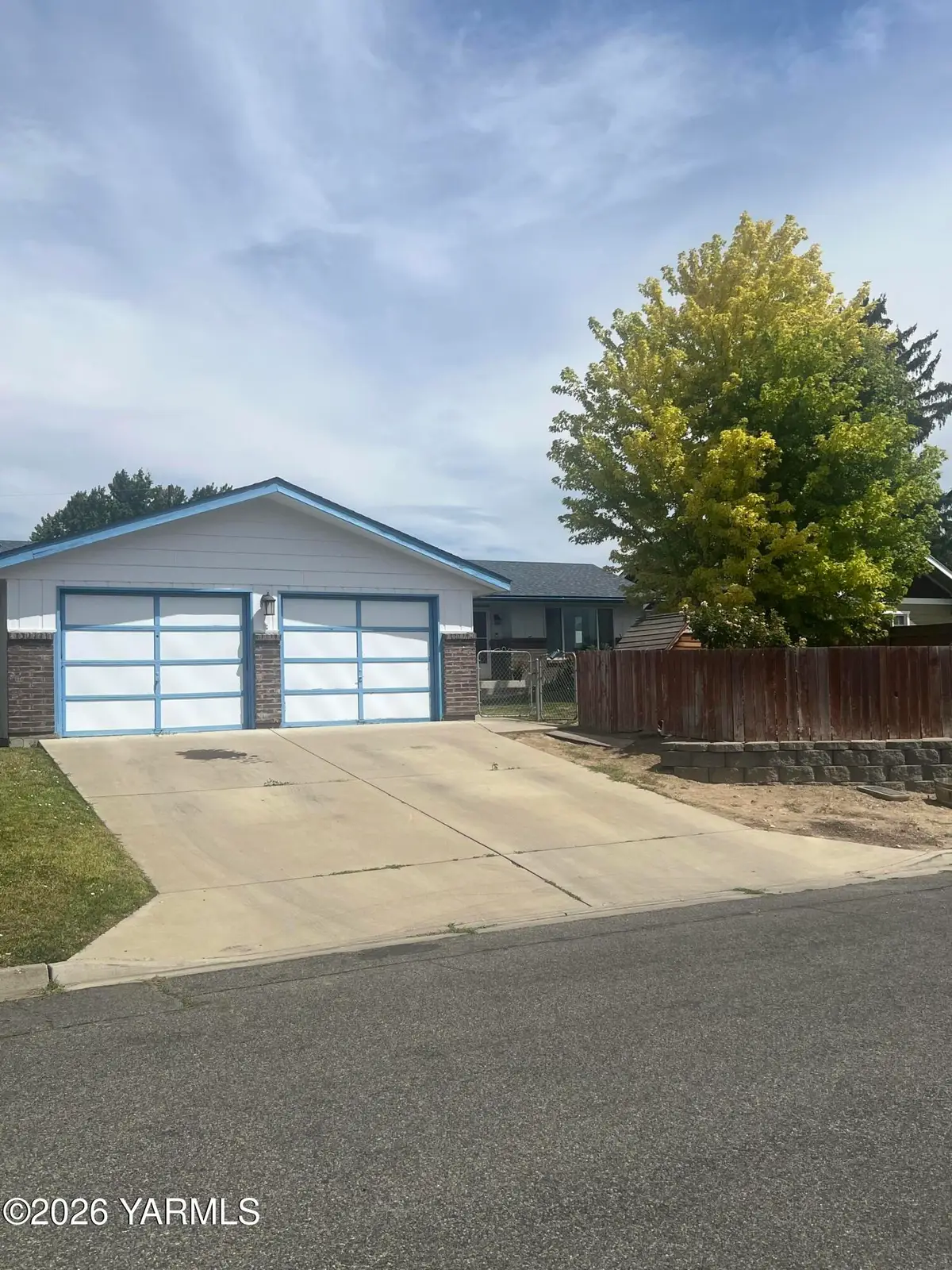 421 S 59th Ave, Yakima, WA 98908 - #1