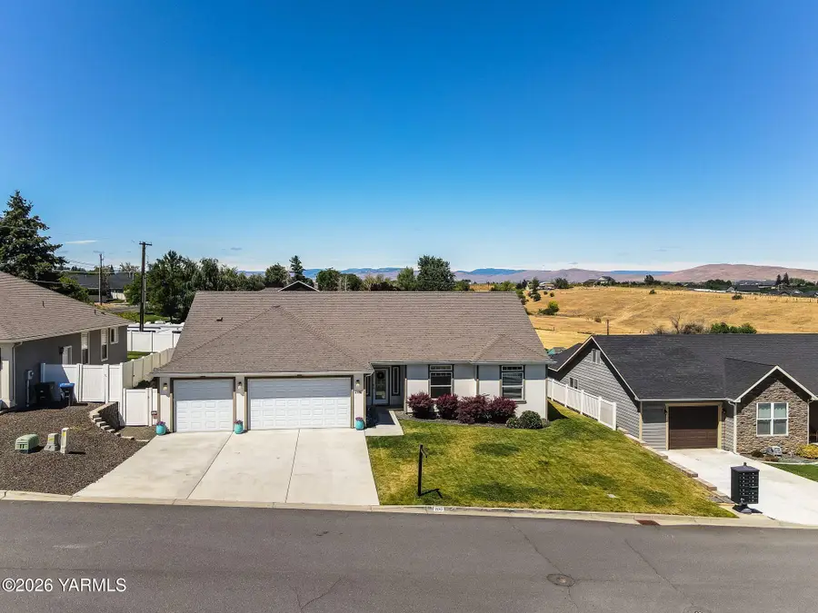 2010 S 76th Ave, Yakima, WA 98903 - #3