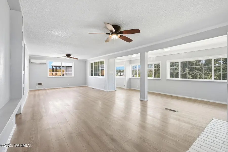 18790 Summitview Rd, Yakima, WA 98908 - #2
