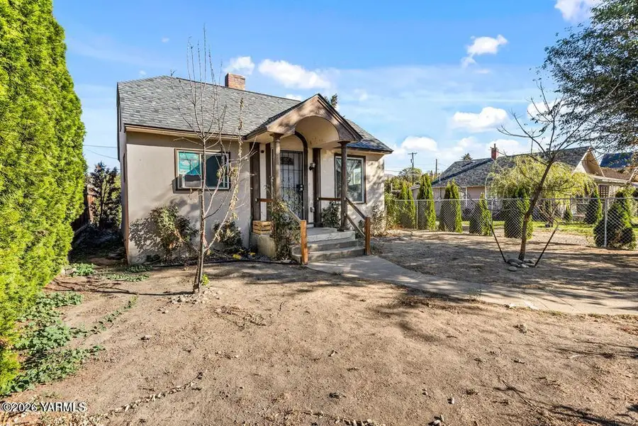 1215 Cherry Ave, Yakima, WA 98902 - #2