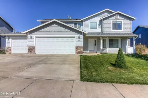 505 Saddle Mountain St, Moxee, WA 98936