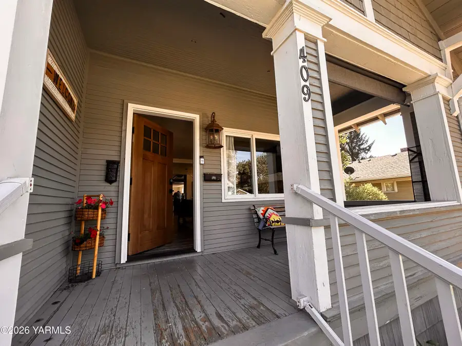 409 S 18th Ave, Yakima, WA 98902 - #3