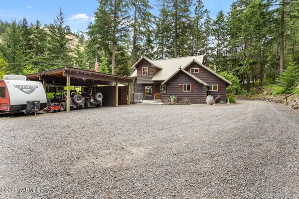 170 Deer Cove Ln, Naches, WA 98937