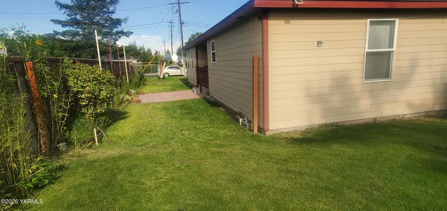 1108 Buwalda Ln, Yakima, WA 98901 - #2