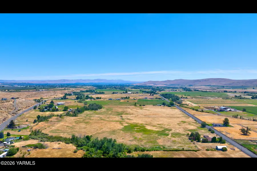 15621 Rutherford Rd, Yakima, WA 98903 - #3