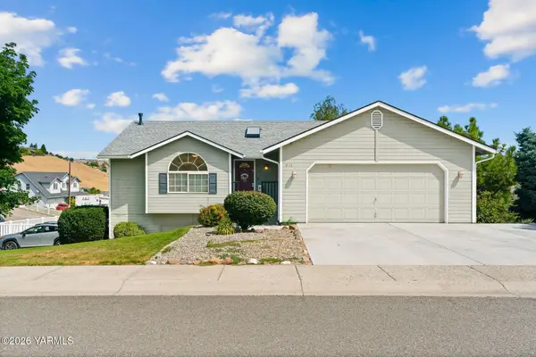 815 S 4th Street Lp, Selah, WA 98942