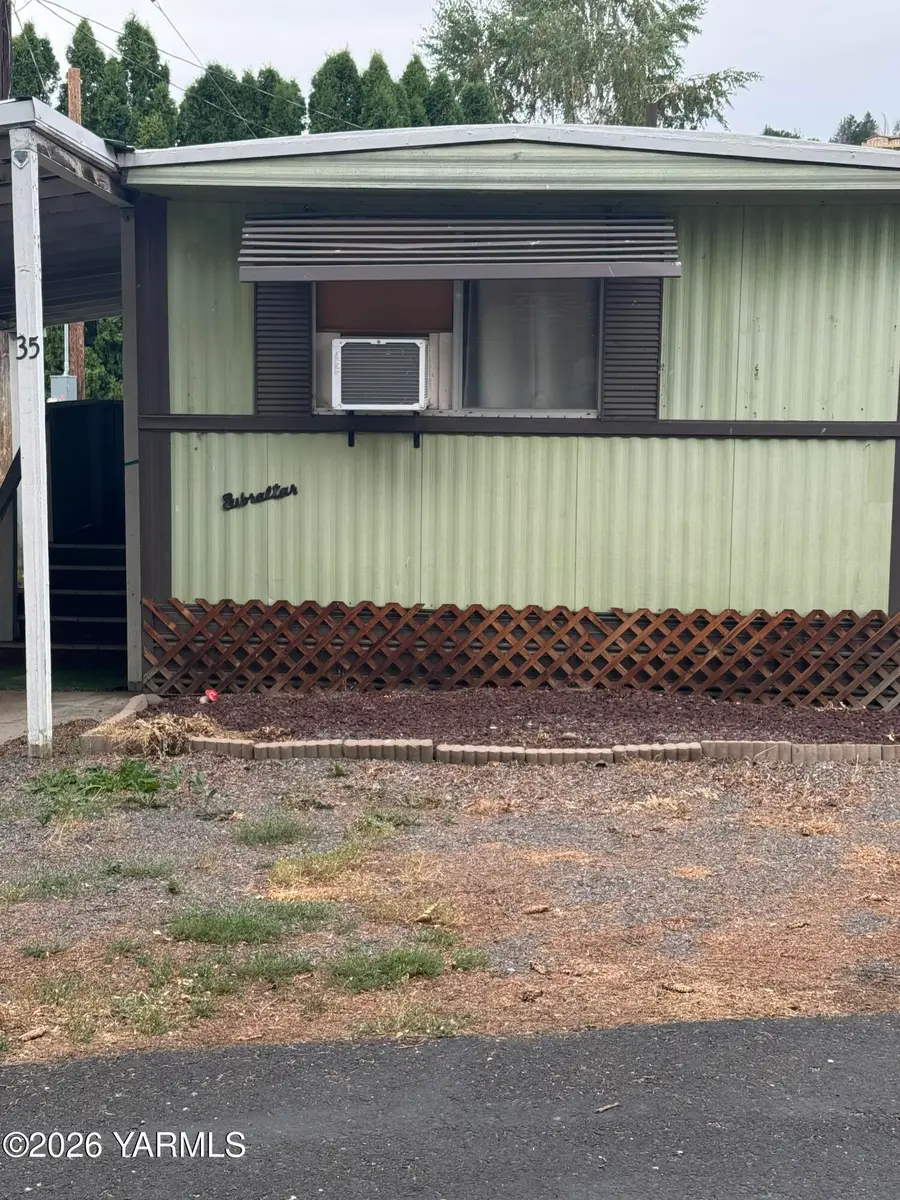 451 Pence Rd #35, Yakima, WA 98901 - #2