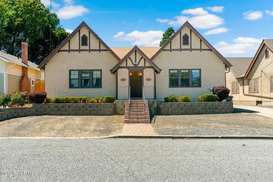 604 S 20th Ave, Yakima, WA 98902 - #3