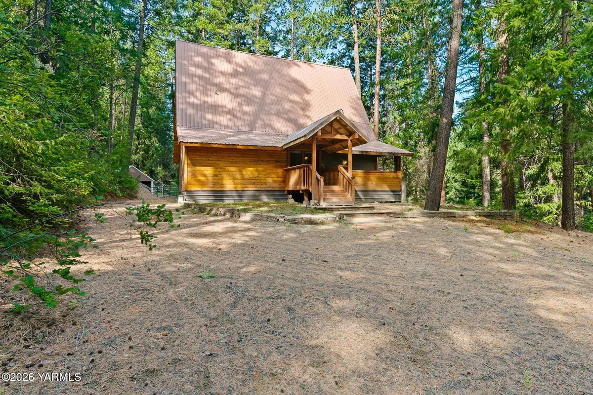 8040 N Fork Rd, Yakima, WA 98903 - #1