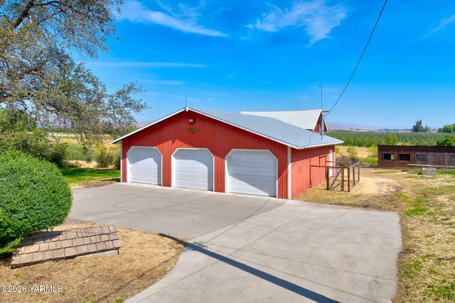 12505 Occidental Rd, Yakima, WA 98903 - #3