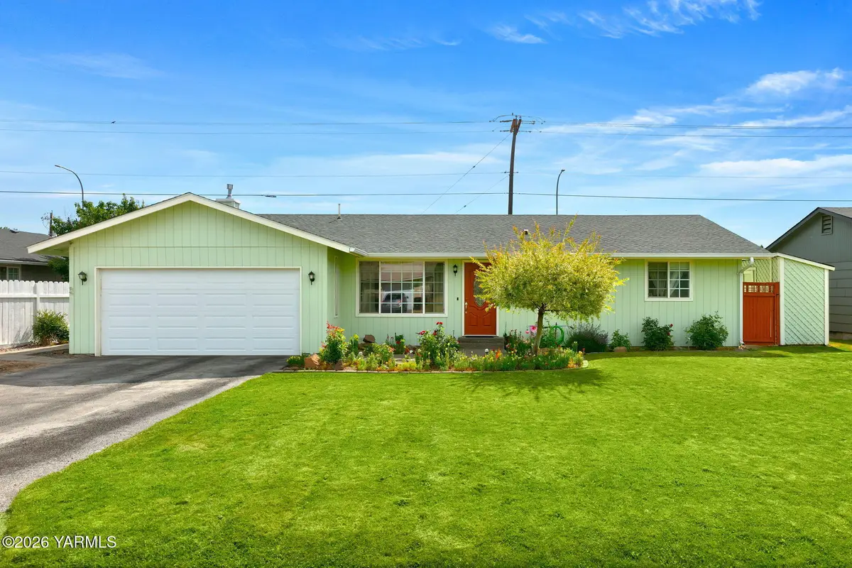 1607 Valley West Ave, Yakima, WA 98908 - #1