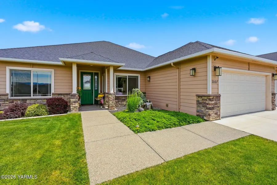 2007 S 73rd Ave, Yakima, WA 98903 - #2