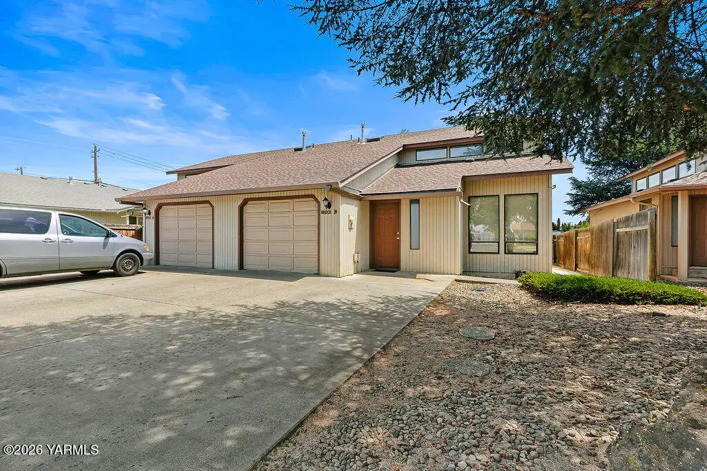 603 S 69th Ave #A & B, Yakima, WA 98908 - #1